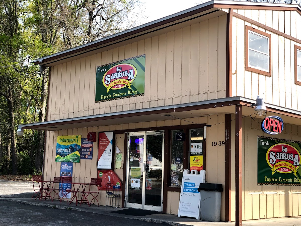 La Sabrosa Grocery & Restaurant